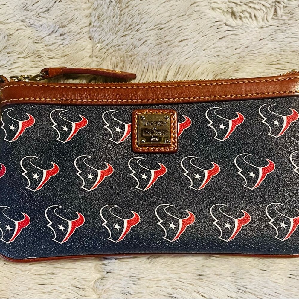 Dooney & Burke Texans 🏈 Wristlet
